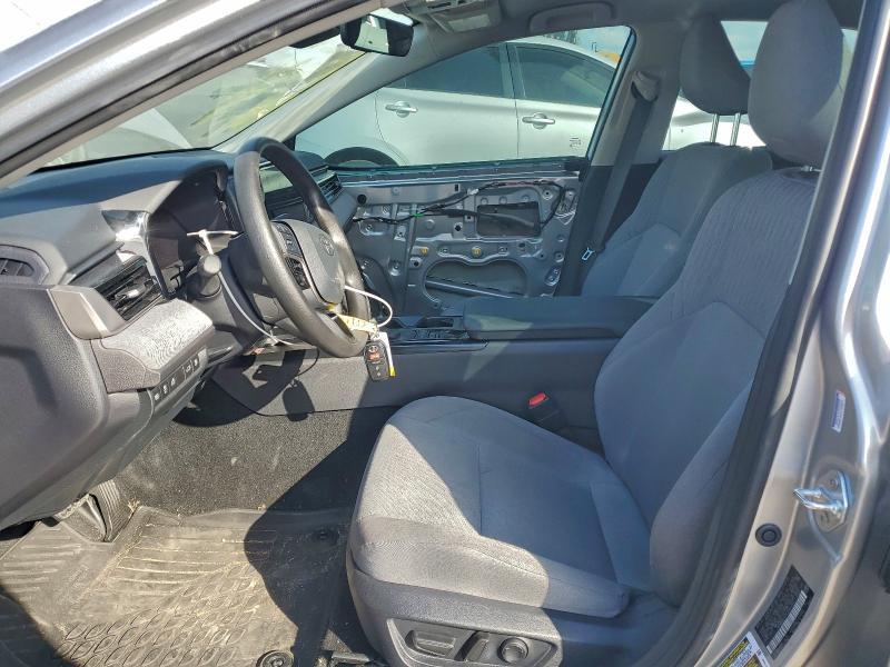 Фото 7 - TOYOTA CAMRY