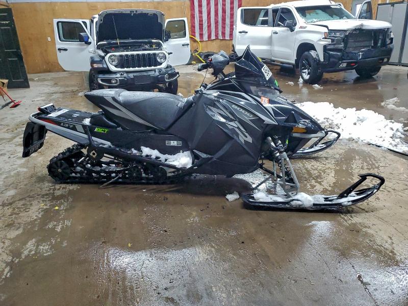 ARCTIC-CAT ZR8000 2019