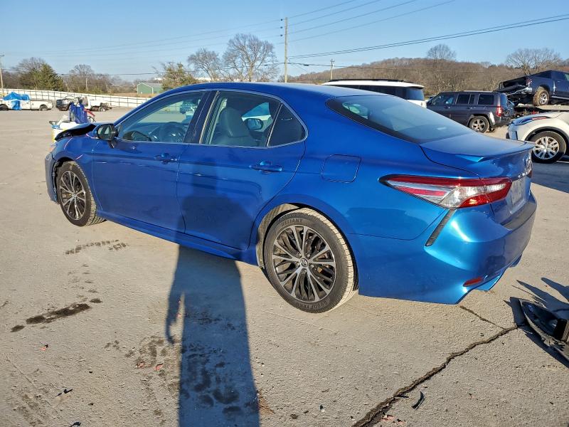 Фото 2 - TOYOTA CAMRY