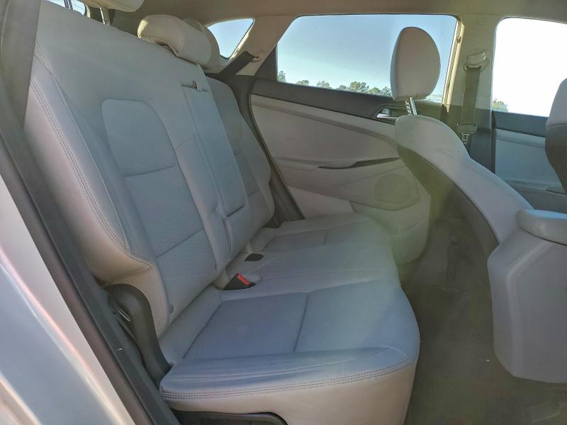 Фото 11 - HYUNDAI TUCSON