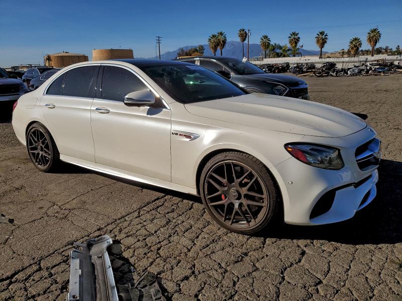 Фото 4 - MERCEDES-BENZ E-CLASS