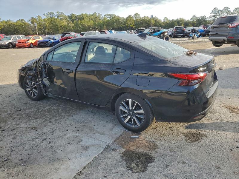 Фото 2 - NISSAN VERSA