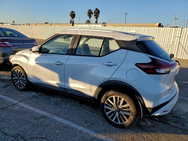 Фото 2 - NISSAN KICKS