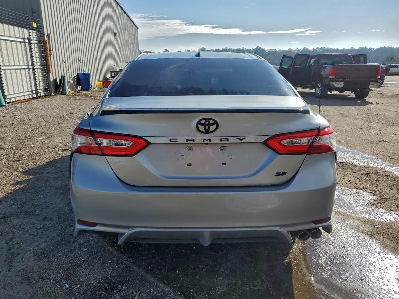 Фото 6 - TOYOTA CAMRY