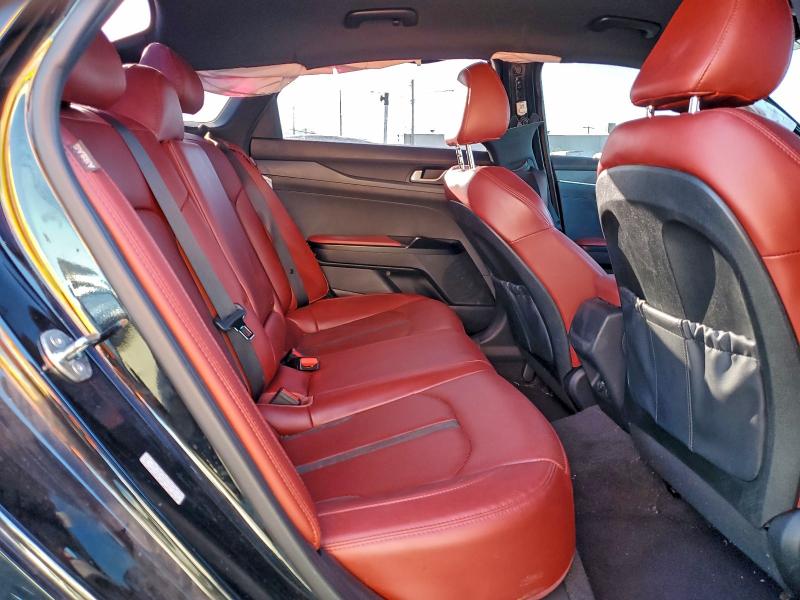 Фото 10 - KIA K5