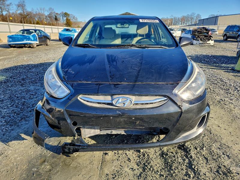 Фото 5 - HYUNDAI ACCENT