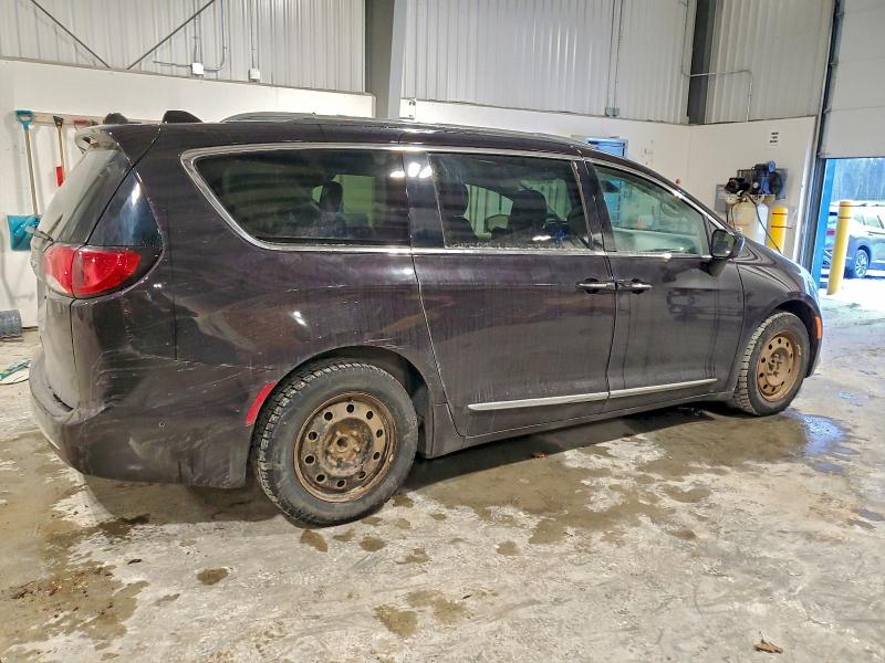 Фото 3 - CHRYSLER PACIFICA