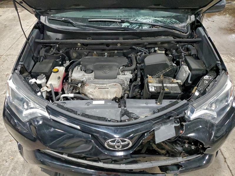 Фото 12 - TOYOTA RAV4