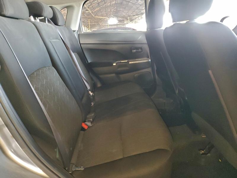 Фото 10 - MITSUBISHI OUTLANDER