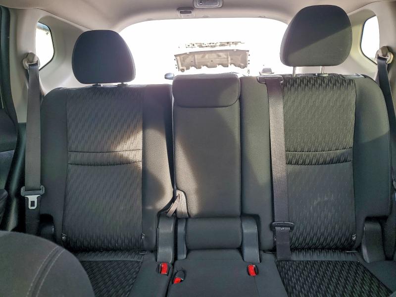 Фото 10 - NISSAN ROGUE