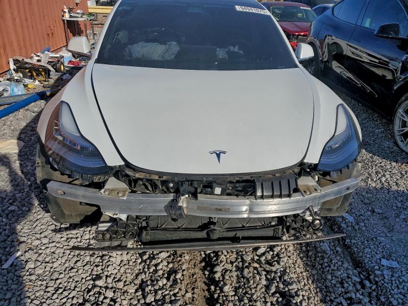 Фото 11 - TESLA MODEL 3