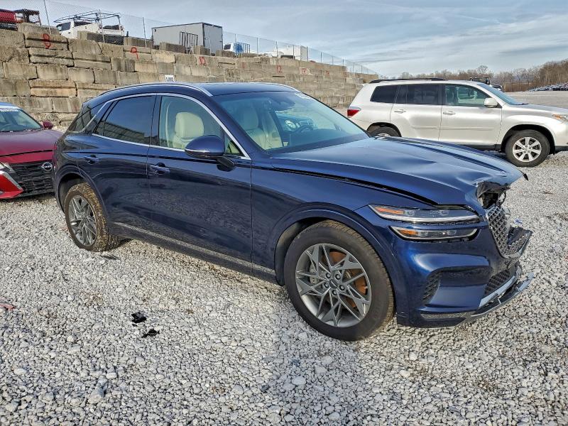 Фото 4 - GENESIS GV70 BASE