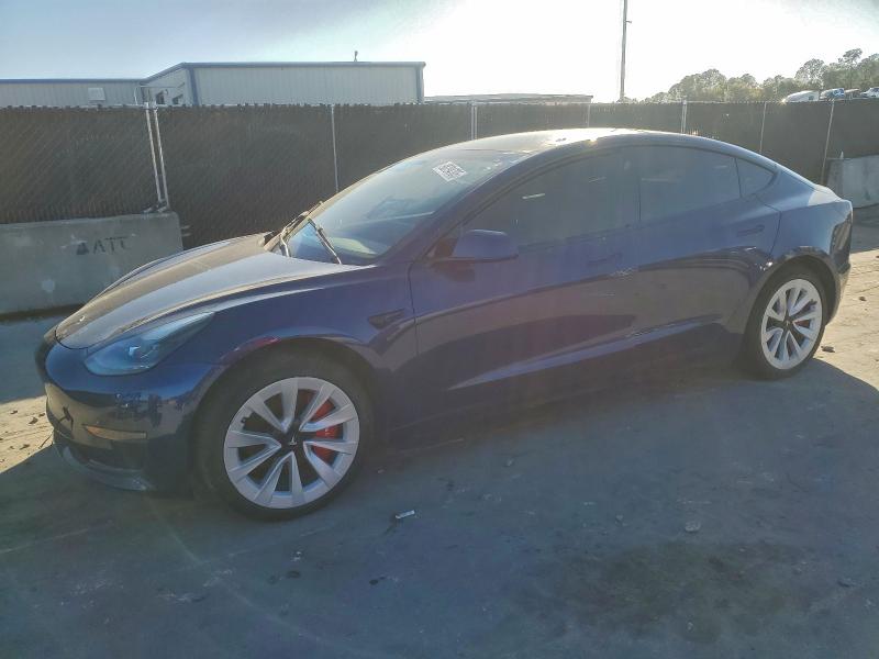 Фото 1 - TESLA MODEL 3