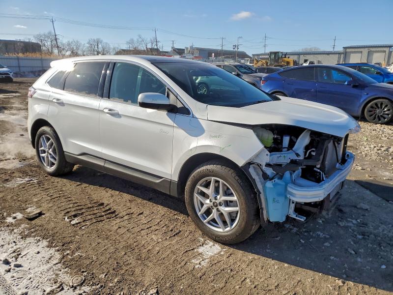 Фото 4 - FORD EDGE