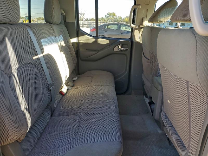 Фото 10 - NISSAN FRONTIER