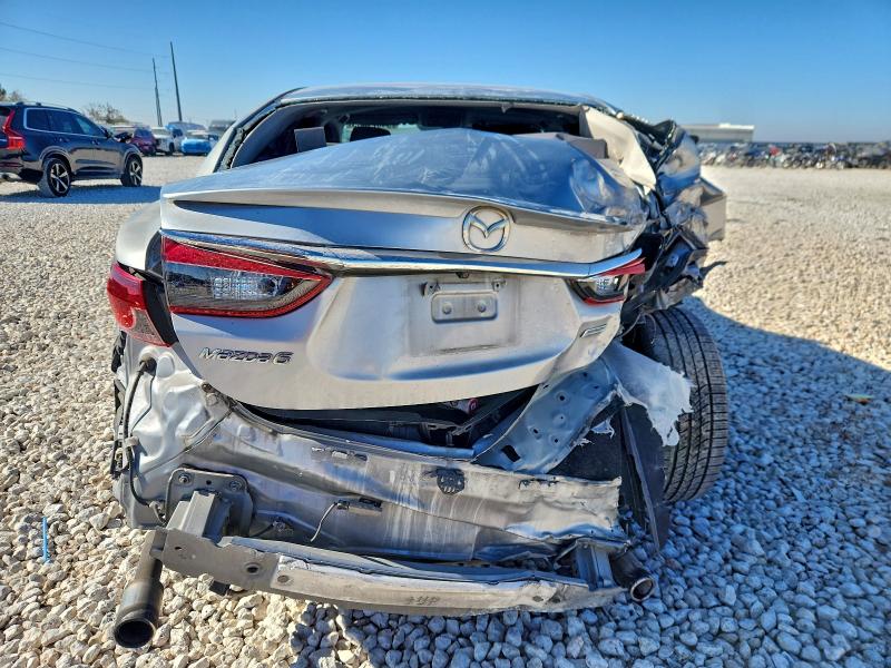 Фото 6 - MAZDA 6