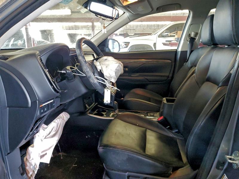 Фото 7 - MITSUBISHI OUTLANDER