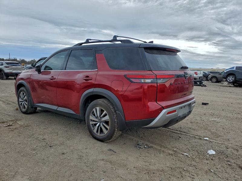 Фото 2 - NISSAN PATHFINDER