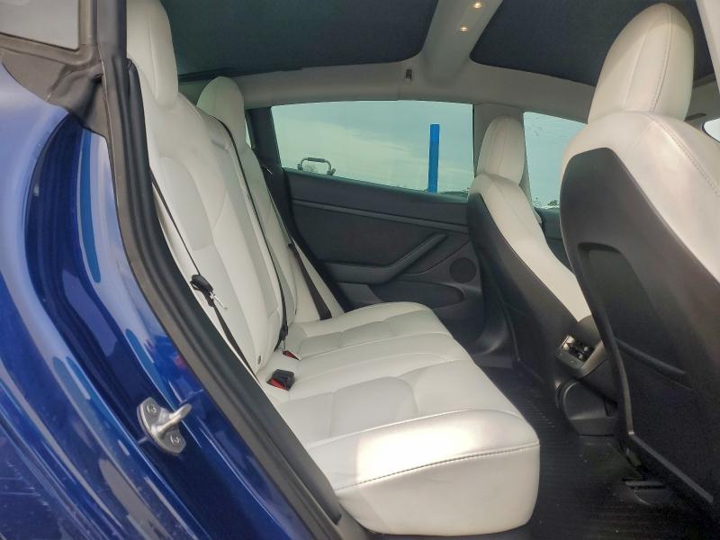 Фото 10 - TESLA MODEL 3