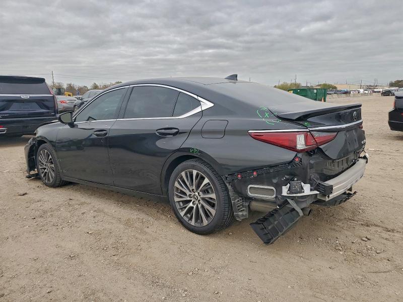 Фото 2 - LEXUS ES350