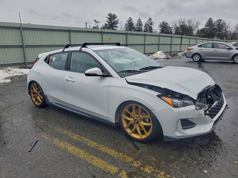 Фото 4 - HYUNDAI VELOSTER