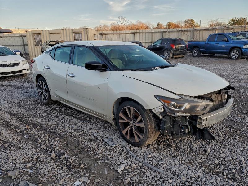 Фото 4 - NISSAN MAXIMA