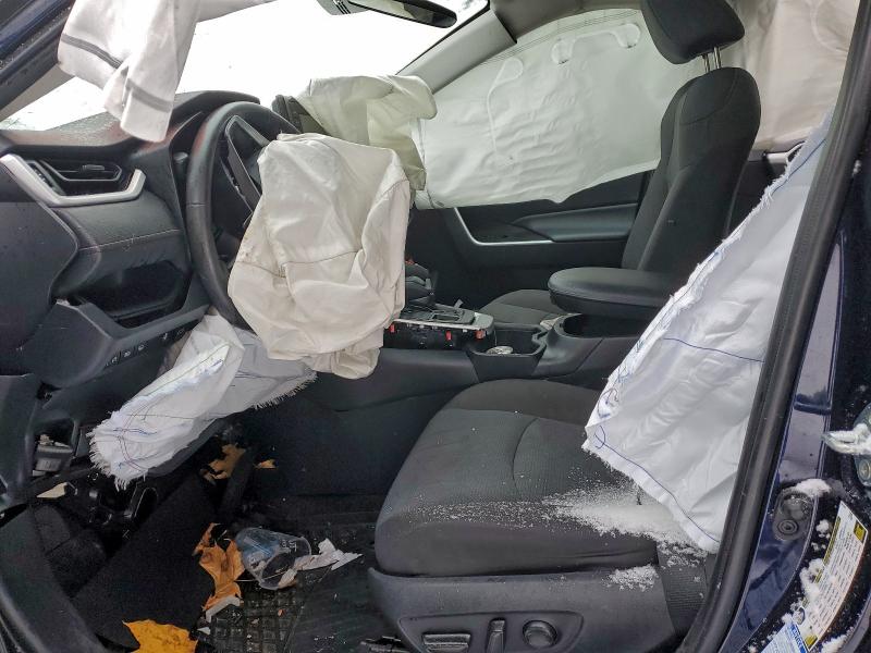 Фото 7 - TOYOTA RAV4