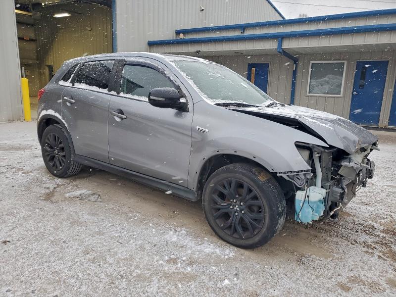 Фото 4 - MITSUBISHI OUTLANDER