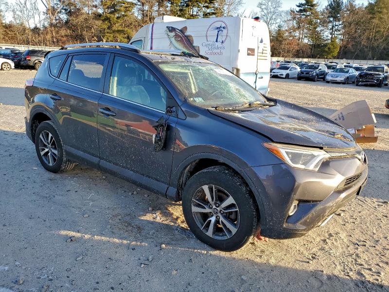 Фото 4 - TOYOTA RAV4