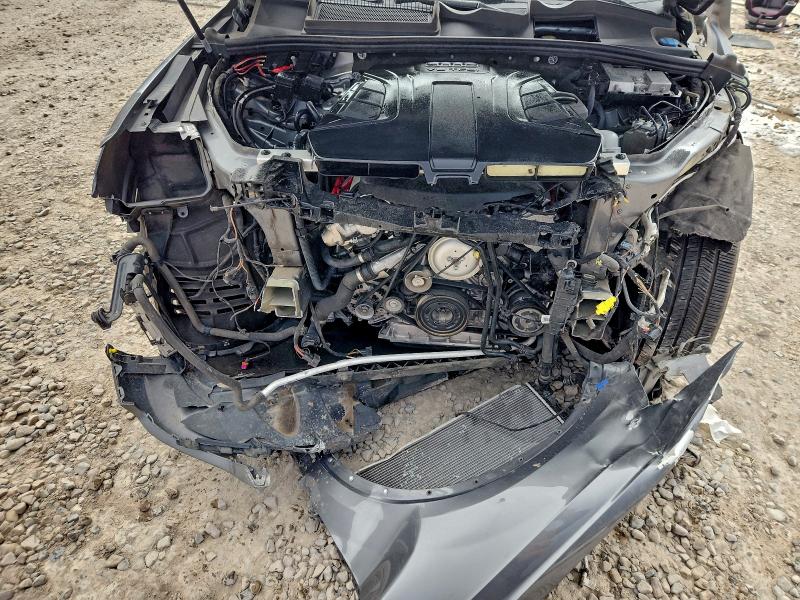 Фото 11 - AUDI Q7