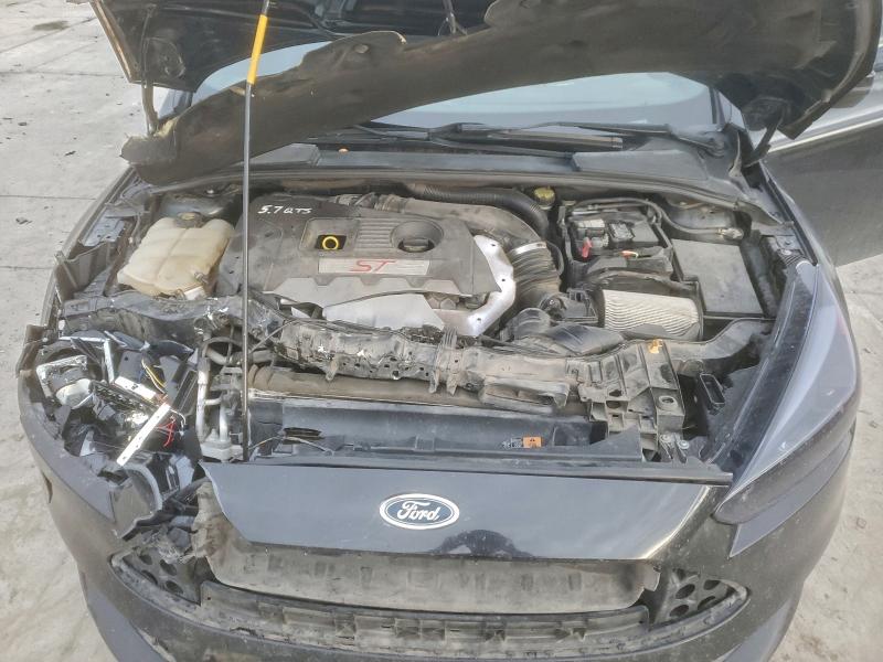 Фото 11 - FORD FOCUS