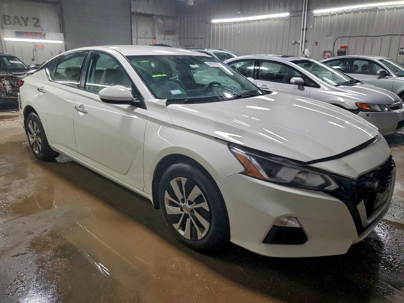 Фото 4 - NISSAN ALTIMA