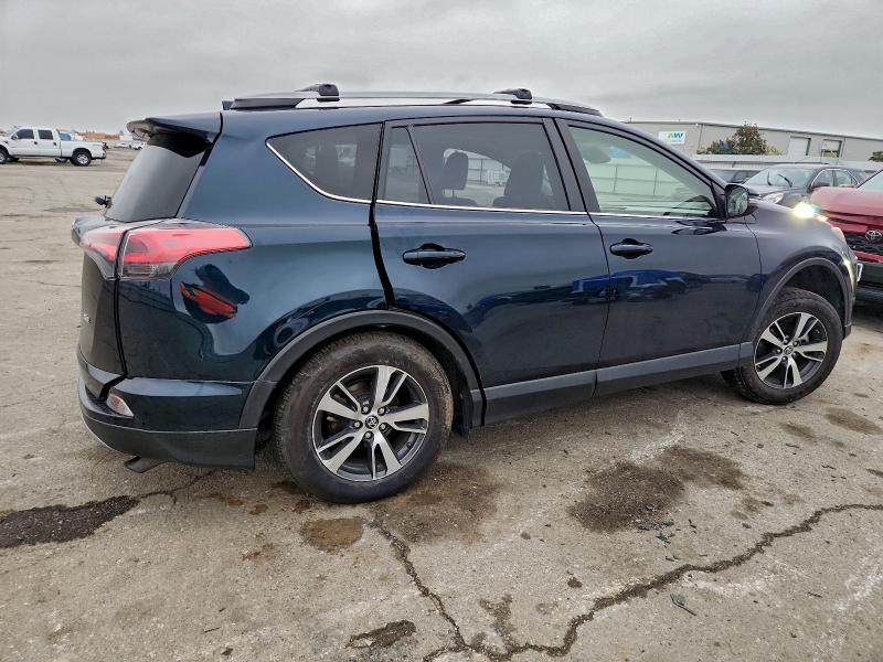 Фото 3 - TOYOTA RAV4