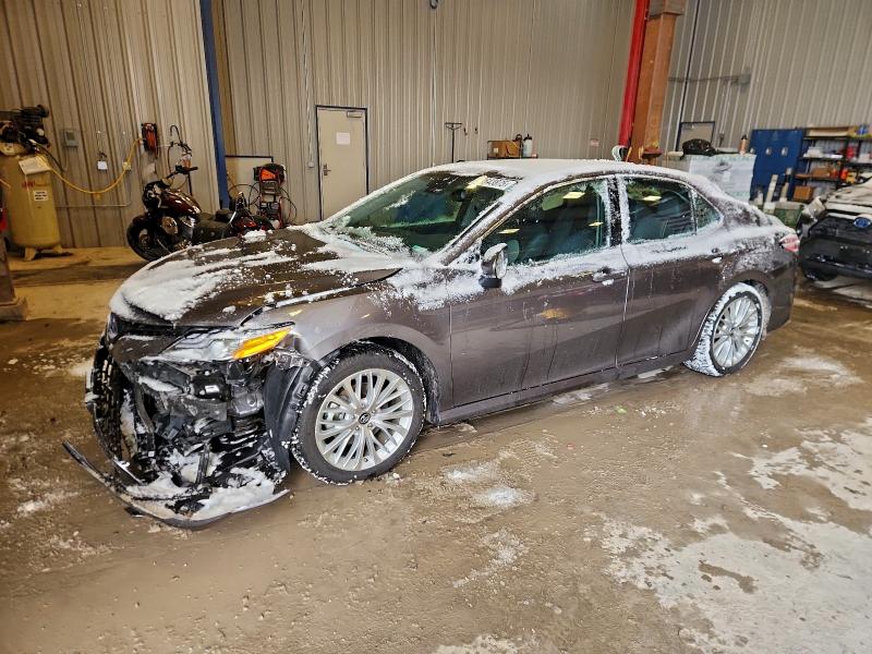 Фото 1 - TOYOTA CAMRY