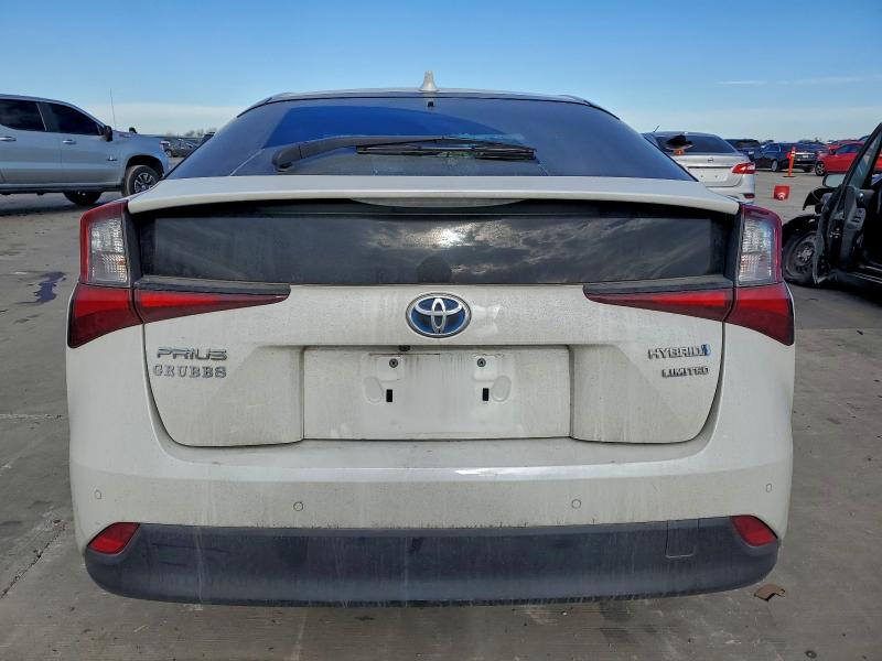 Фото 6 - TOYOTA PRIUS