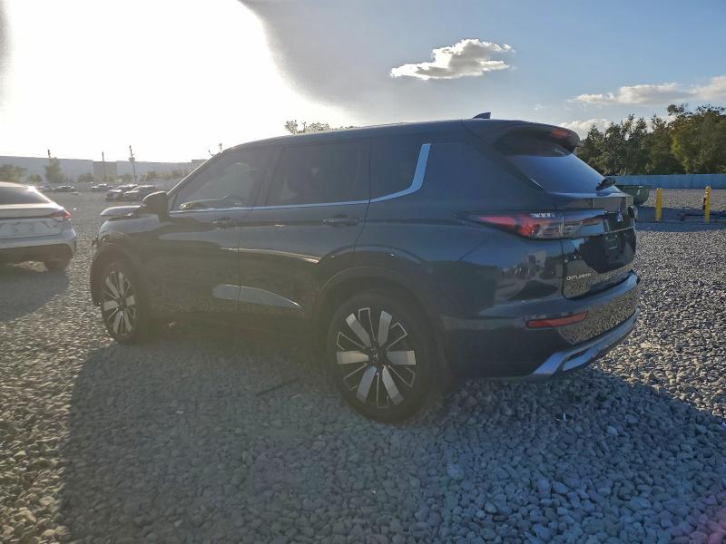 Фото 2 - MITSUBISHI OUTLANDER