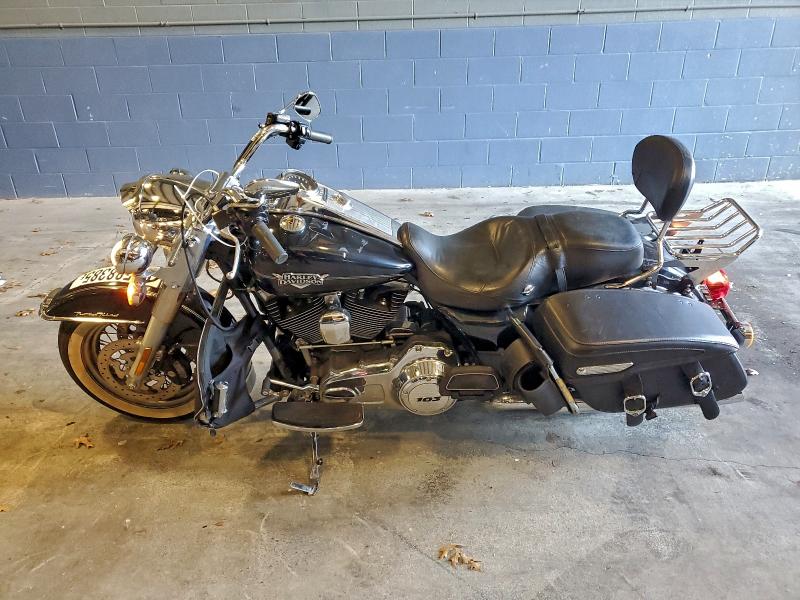 HARLEY-DAVIDSON FL 2013