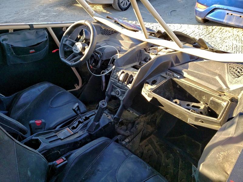 CAN-AM MAVERICK 2021