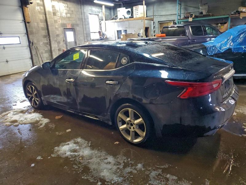 Фото 2 - NISSAN MAXIMA