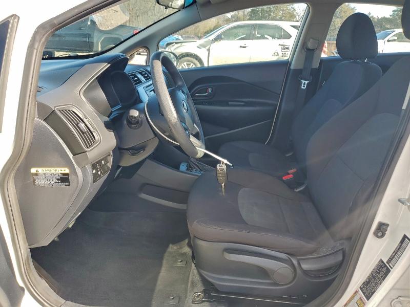 Фото 7 - KIA RIO