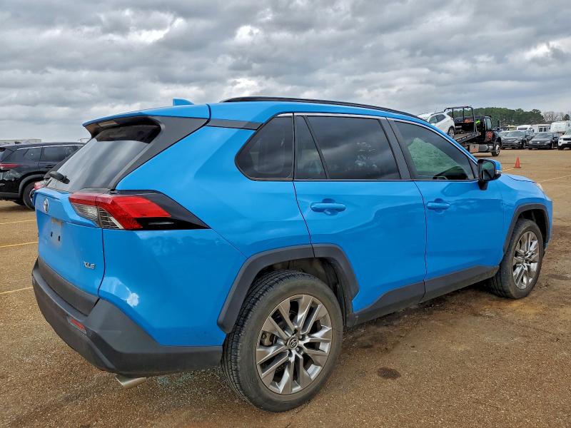 Фото 3 - TOYOTA RAV4