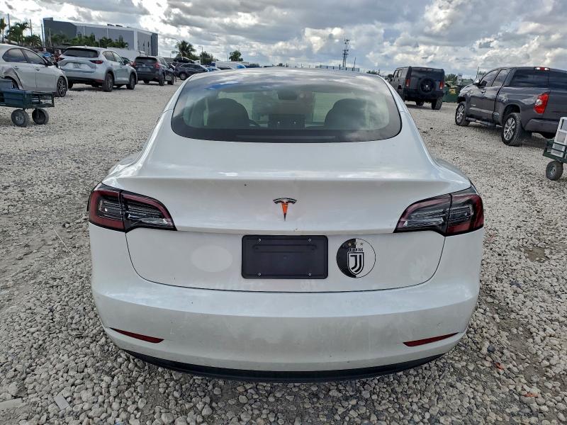 Фото 6 - TESLA MODEL 3