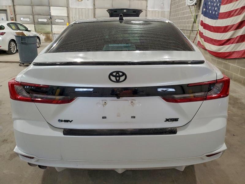 Фото 6 - TOYOTA CAMRY