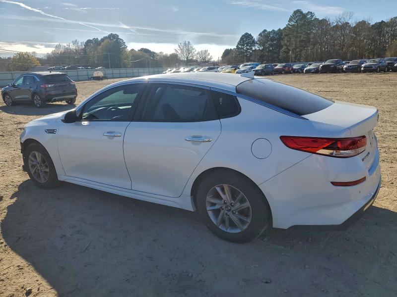 Фото 2 - KIA OPTIMA