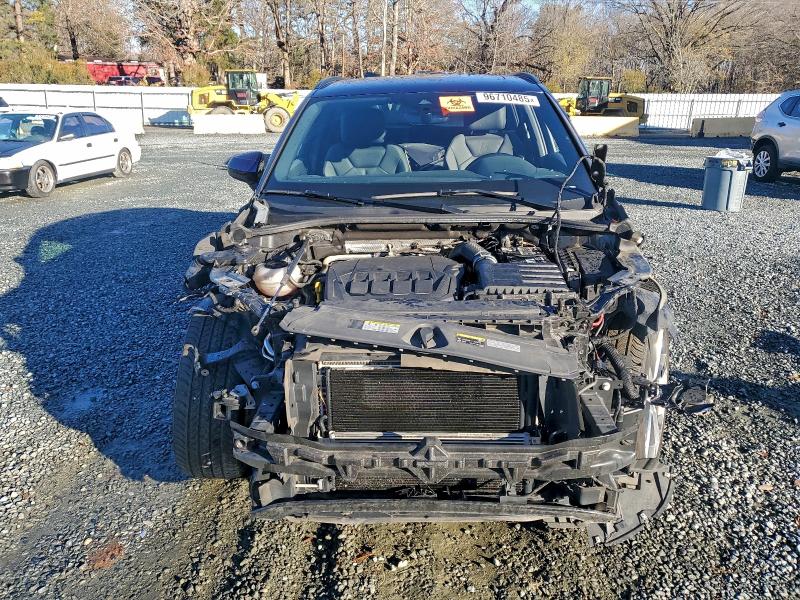 Фото 5 - AUDI Q3