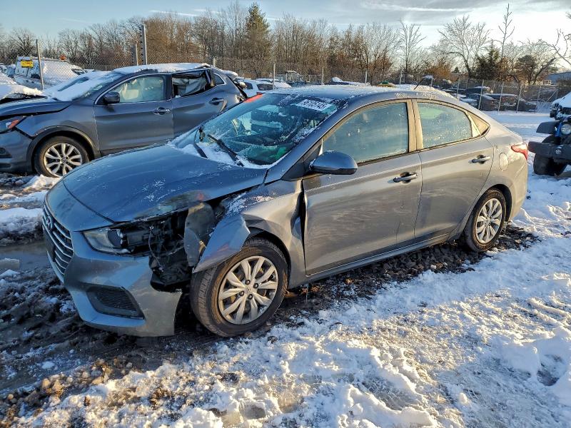 Фото 1 - HYUNDAI ACCENT