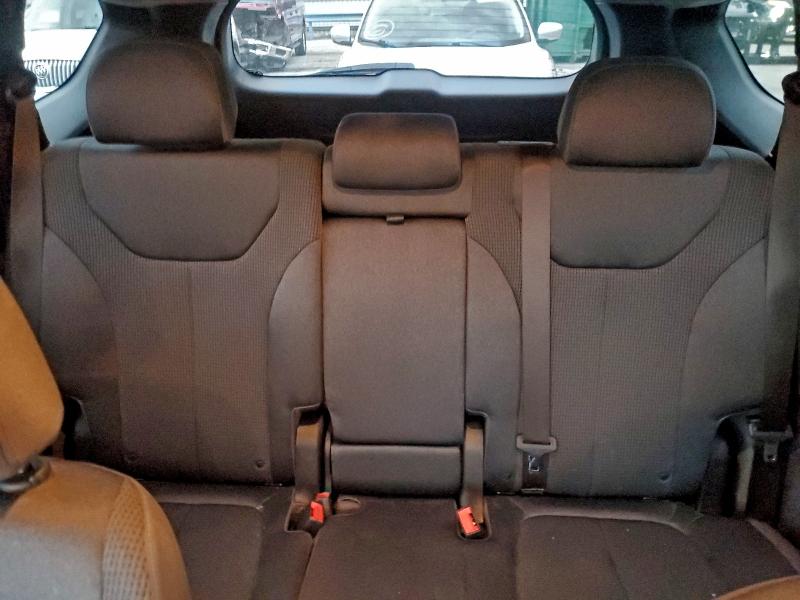 Фото 10 - HYUNDAI SANTA FE