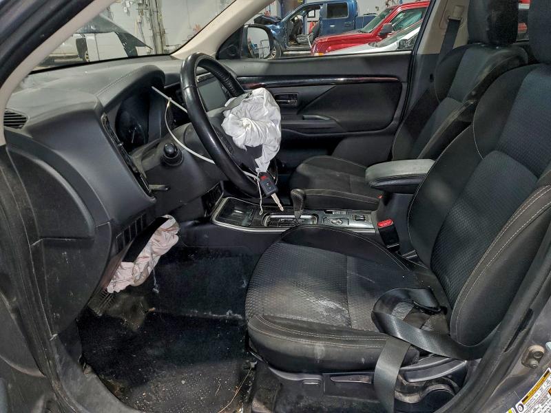 Фото 7 - MITSUBISHI OUTLANDER