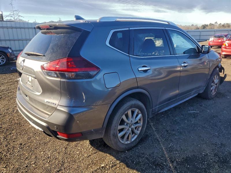 Фото 3 - NISSAN ROGUE