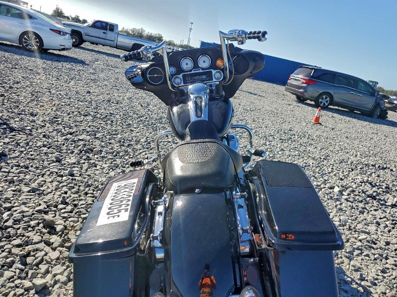 HARLEY-DAVIDSON FL 2013